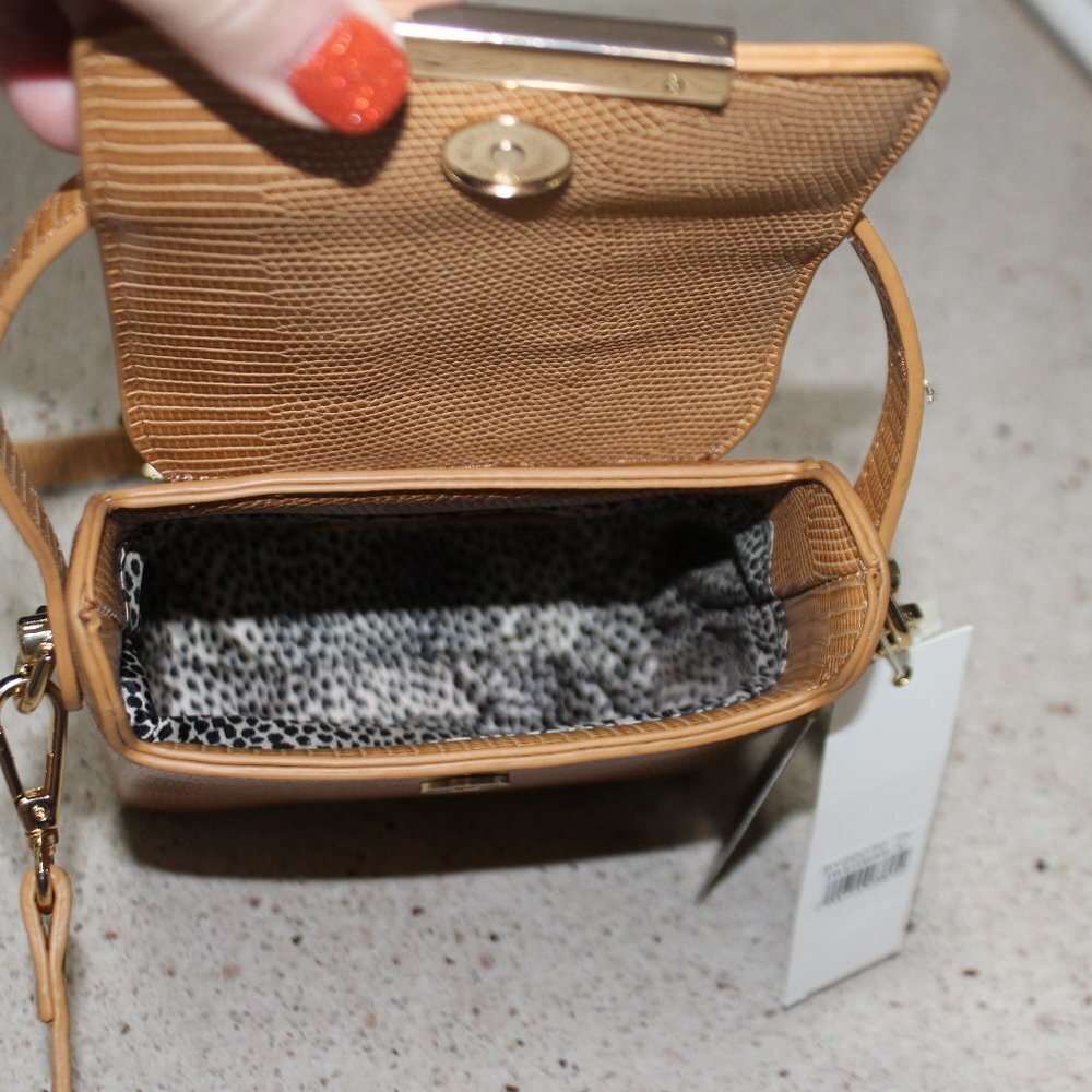 NWT Tan Vegan Hand and Crossbody Small Bag - Picture 7 of 9